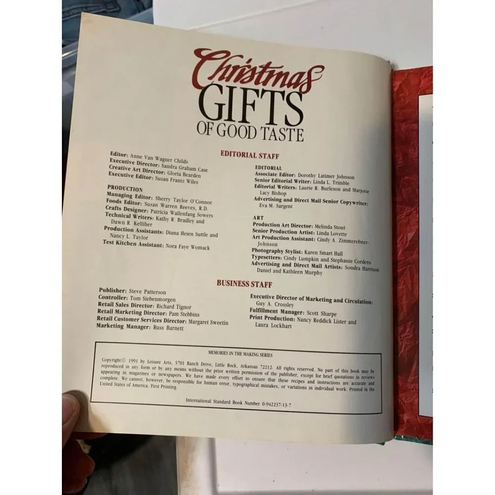 Vintage 1991 Christmas Gifts of Good Taste Book Handmade Holidays by Leisure Art